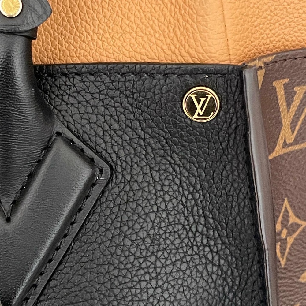 Louis Vuitton Onmyside Shoulder Bag - Picture 7 of 12